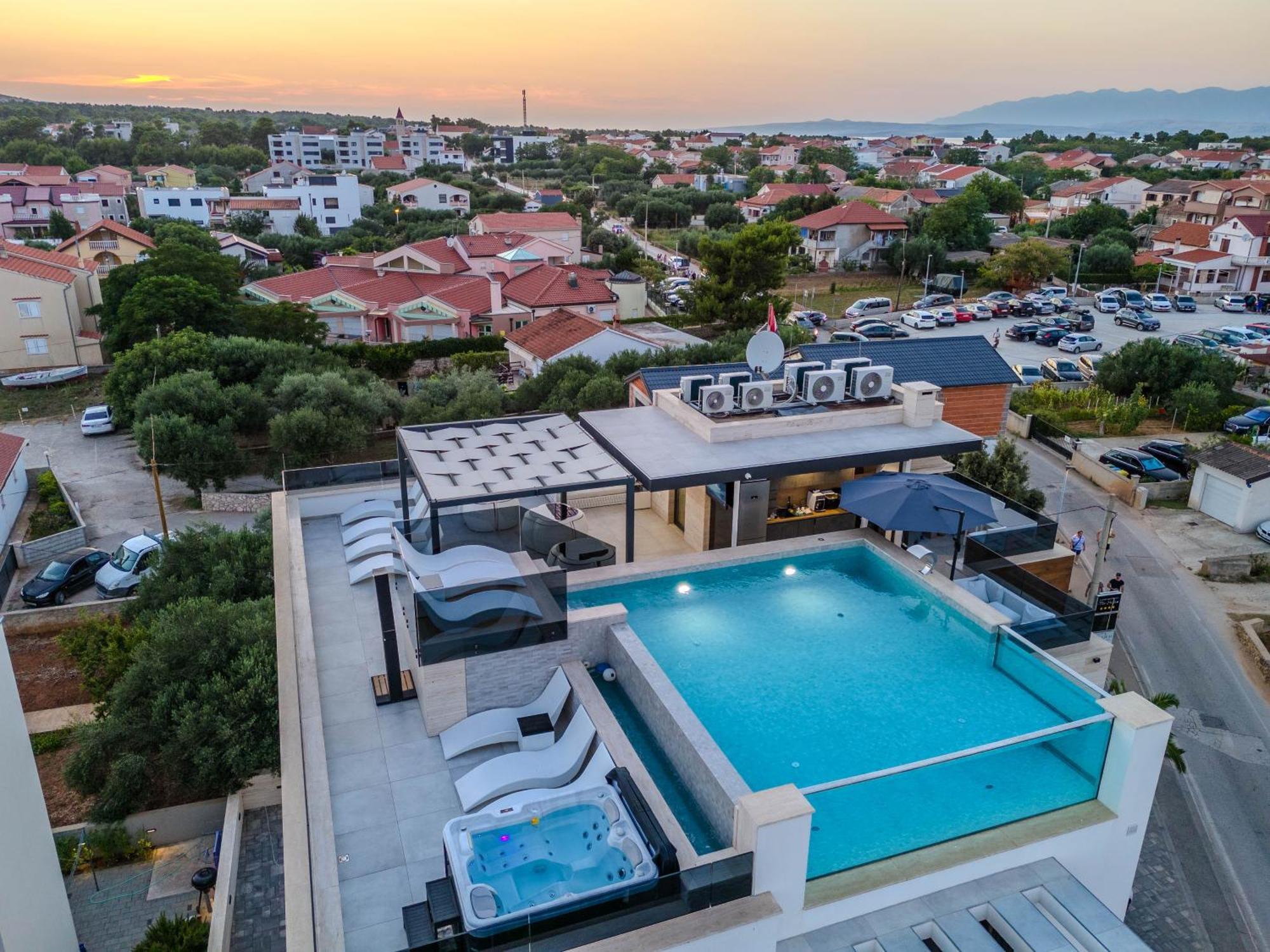 Grandpalazzo Apartments Vir Bagian luar foto